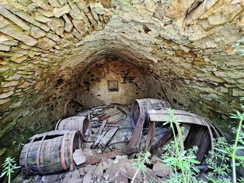 Wirtschaftsgebäude in Waldlage bei Káptalantóti